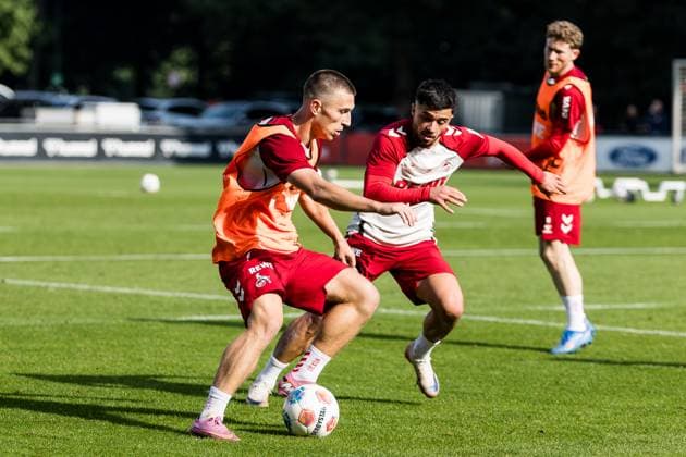 Training 1 FC Köln 30 09 2025 duel Kristoffer Lund 1 FC Köln, 32 , Jusuf Gazibegovic 1 FC Köln, 25 Training 1 FC Köln Geissbockheim, 30 09 2025 Copyright: xBEAUTIFULxSPORTS Wunderlx