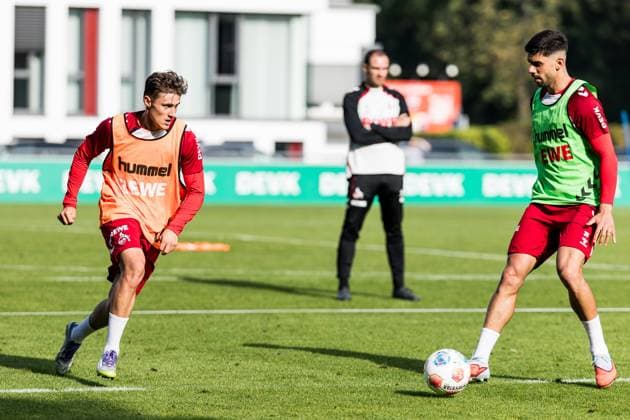 Training 1 FC Köln 30 09 2025 duel Alessio Castro Montes 1 FC Köln, 17 , Cenk Özkacar 1 FC Köln, 39 Training 1 FC Köln Geissbockheim, 30 09 2025 Copyright: xBEAUTIFULxSPORTS Wunderlx