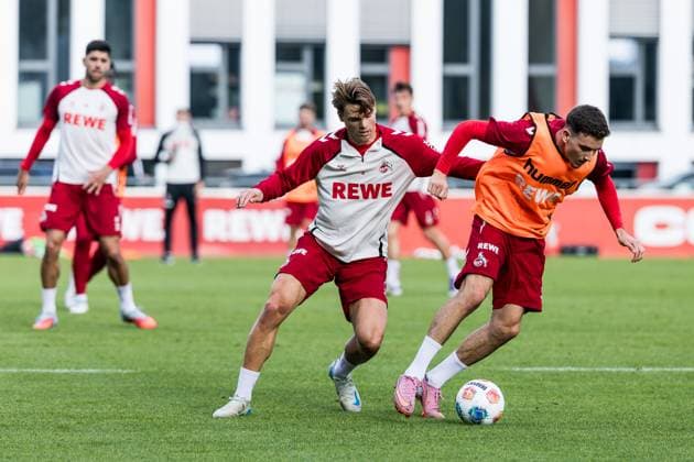 Training 1 FC Köln 30 09 2025 duel Joel Schmied 1 FC Köln, 2 , Said El Mala 1 FC Köln, 13 Training 1 FC Köln Geissbockheim, 30 09 2025 Copyright: xBEAUTIFULxSPORTS Wunderlx