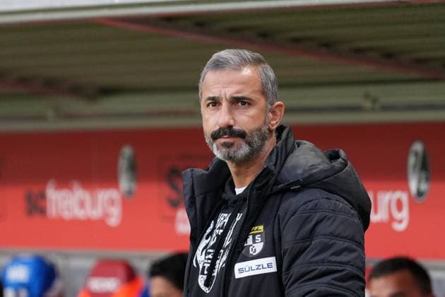Murat Isik TSG Balingen, Head Coach , Germany, Football, Regionalliga Südwest, Matchday 10, 2025 2026, SC Freiburg II vs TSG Balingen, 30 09 2025, Dreisamstadion, Freiburg, Germany DFB REGULATIONS PROHIBIT ANY USE OF PHOTOGRAPHS AS IMAGE SEQUENCES AND OR QUASI VIDEO Freiburg Dreisamstadion Baden Wuerttemberg Germany Copyright: xArnexAmbergx