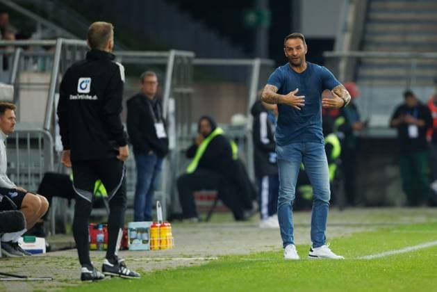 Dietmar Hirsch MSV Duisburg on the touchline, 1 FC Saarbruecken vs MSV Duisburg Football, 3 Bundesliga, 9 Matchday, Season 2025 2026, 30 09 2025 DFB regulations prohibit any use of photographs as image sequences and or quasi video 1 FC Saarbruecken vs MSV Duisburg Football, 3 Bundesliga, 9 Matchday, Season 2025 2026, 30 09 2025 Copyright: xEibner-Pressefoto AlexanderxNeisx EP_ANS