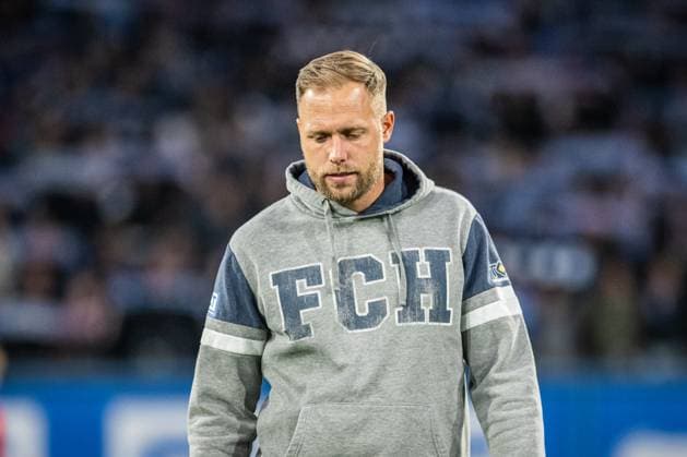 Rostock, Germany 30 September 2025 3 Liga 2025 2026 FC Hansa Rostock vs FC Energie Cottbus In the picture head coach Daniel Brinkmann Hansa Rostock with lowered head DFB regulations prohibit any use of photographs as image sequences and or quasi video Copyright: xFotostandx xVoelkerx