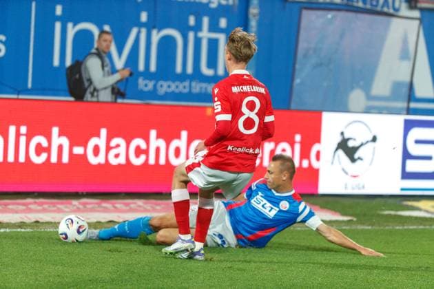 forward Lukas Michelbrink FCE vs Franz Pfanne Rostock GER, FC Hansa Rostock vs FC Energie Cottbus, Football, Men, 3 Liga, 09 Matchday, Season 2025 2026, 30 09 2025 Rostock Ostseestadion Mecklenburg Vorpommern Germany