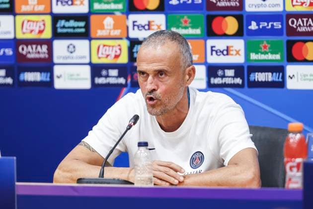 September 30, 2025, Barcelona, Barcelona, SPAIN: Luis Enrique of Paris Saint-Germain FC attends his press conference, PK, Pressekonferenz during the training day of Paris Saint-Germain ahead the UEFA Champions League 2025 26, football match against FC Barcelona, Barca at Estadi Olimpic Lluis Companys on September 30, 2025 in Barcelona, Spain. Barcelona SPAIN - ZUMAa181 20250930_zaa_a181_100 Copyright: xJavierxBorregox