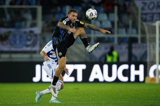 Patrick Schmidt 1 FC Saarbruecken with ball, 1 FC Saarbruecken vs MSV Duisburg Football, 3 Bundesliga, 9 Matchday, Season 2025 2026, 30 09 2025 DFB regulations prohibit any use of photographs as image sequences and or quasi video 1 FC Saarbruecken vs MSV Duisburg Football, 3 Bundesliga, 9 Matchday, Season 2025 2026, 30 09 2025 Copyright: xEibner-Pressefoto AlexanderxNeisx EP_ANS