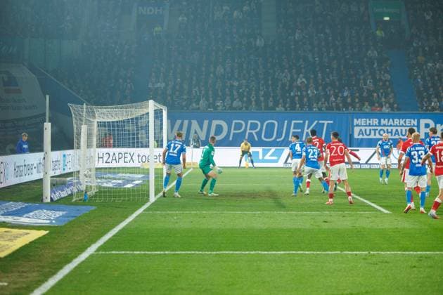 Not in the picture Moritz Hannemann FCE scores 0 1 Nr 17 Florian Carstens Rostock and goalkeeper Benjamin Uphoff Rostock look after the ball GER, FC Hansa Rostock vs FC Energie Cottbus, Football, Men, 3 Liga, 09 Matchday, Season 2025 2026, 30 09 2025 Rostock Ostseestadion Mecklenburg Vorpommern Germany
