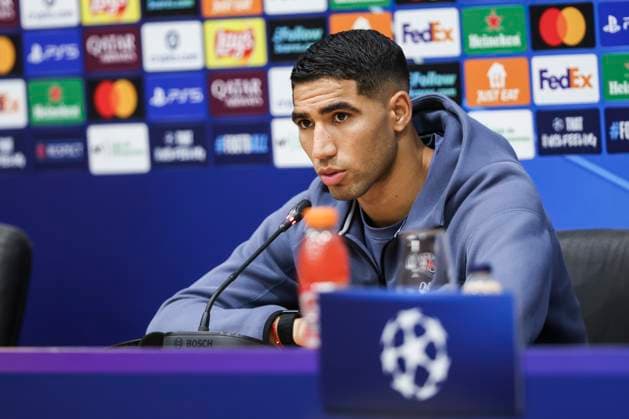 September 30, 2025, Barcelona, Barcelona, SPAIN: Achraf Hakimi of Paris Saint-Germain FC attends his press conference, PK, Pressekonferenz during the training day of Paris Saint-Germain ahead the UEFA Champions League 2025 26, football match against FC Barcelona, Barca at Estadi Olimpic Lluis Companys on September 30, 2025 in Barcelona, Spain. Barcelona SPAIN - ZUMAa181 20250930_zaa_a181_087 Copyright: xJavierxBorregox