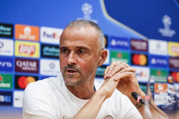 September 30, 2025, Barcelona, Barcelona, SPAIN: Luis Enrique of Paris Saint-Germain FC attends his press conference, PK, Pressekonferenz during the training day of Paris Saint-Germain ahead the UEFA Champions League 2025 26, football match against FC Barcelona, Barca at Estadi Olimpic Lluis Companys on September 30, 2025 in Barcelona, Spain. Barcelona SPAIN - ZUMAa181 20250930_zaa_a181_101 Copyright: xJavierxBorregox