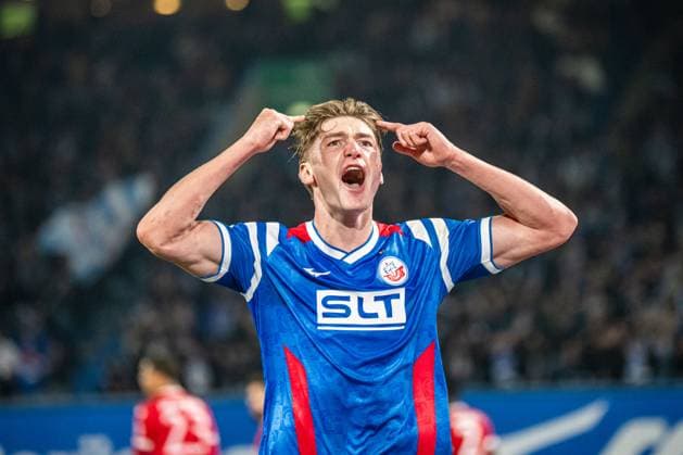 Rostock, Germany 30 September 2025 3 Liga 2025 2026 FC Hansa Rostock vs FC Energie Cottbus In the picture Ryan Naderi Hansa Rostock cheers after his goal to 1 1 DFB regulations prohibit any use of photographs as image sequences and or quasi video Copyright: xFotostandx xVoelkerx