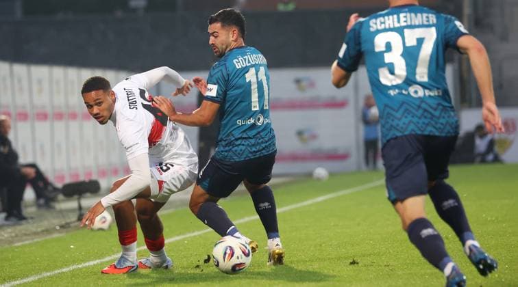 BAU 30 09 2025 Aspach Football VfB Stuttgart II vs SV Wehen Wiesbaden, f l Nikolas Terkelsen Nartey VfB II , Tarik Gözüsirin Wiesbaden