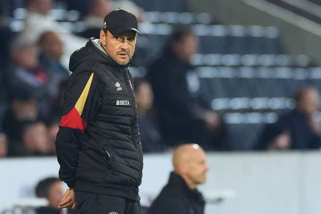 Portrait, Portraet, Freisteller von Nils Doering SV Wehen Wiesbaden, Head Coach GER, VfB Stuttgart II vs SV Wehen Wiesbaden, Football, Men, 3 Liga, 9 Matchday, Season 2025 2026, 30 09 2025 GER, VfB Stuttgart II vs SV Wehen Wiesbaden, Football, Men, 3 Liga, 9 Matchday, Season 2025 2026, 30 09 2025 Aspach Copyright: xEibner-Pressefoto GeraldxOelze-dx EP_ODS