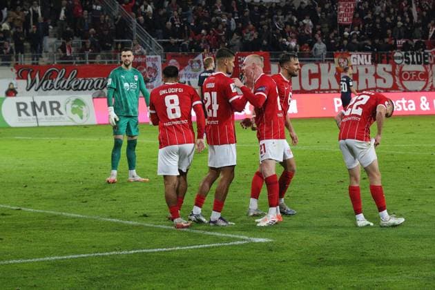 30 09 2025 xmgoodx Offenbach am Main, Sparda Bank Hessen Stadion Stadion Bieberer Berg Regionalliga Saison 2025 2026 Kickers Offenbach OFC SG Barockstadt Fulda Lehnerz Goal celebration after the 1-0 goal by Valdrin Mustafa 9, OFC