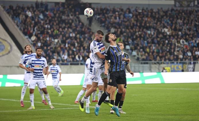 30 09 2025, Football, Men, 3 League, Season 2025 2026, 1 FC Saarbrücken MSV Duisburg, Rasim Bulic MSV Duisburg Sven Sonnenberg 1 FC Saarbruecken Saarbrücken Ludwigsparkstadion Saarland Germany EN Copyright: xFabianxKleerx