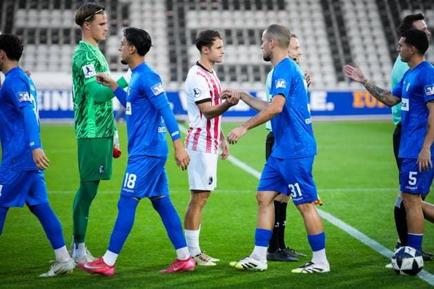 Germany, Soccer, Regionalliga Südwest, Season 2025 2026, Matchday 10 SC Freiburg II vs TSG Balingen Dreisamstadion Freiburg Fabian Rüdlin Rudlin SC Freiburg II, 05 Amney Moutassime TSG Balingen ,18 Ivo Colic TSG Balingen ,31 Jaaso Jantunen SC Freiburg II, 01 Freiburg Dreisamstadion Baden Württemberg Germany Copyright: xFINLEYxMÖRCHx