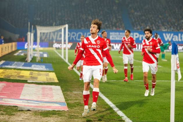 Goal celebration 0 1 Goalscorer No. 11 Moritz Hannemann FCE GER, FC Hansa Rostock vs FC Energie Cottbus, Football, Men, 3 League, 09 Matchday, Season 2025 2026, 30 09 2025 Rostock Ostseestadion Mecklenburg Vorpommern Germany