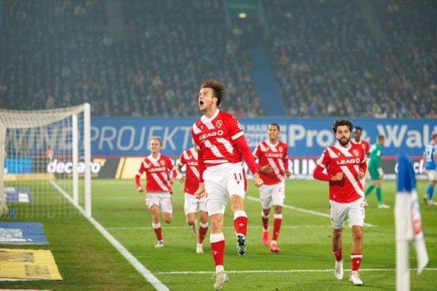 Goal celebration 0 1 Goalscorer no. 11 Moritz Hannemann FCE GER, FC Hansa Rostock vs FC Energie Cottbus, Football, Men, 3 League, 09 Matchday, Season 2025 2026, 30 09 2025 Rostock Ostseestadion Mecklenburg Vorpommern Germany
