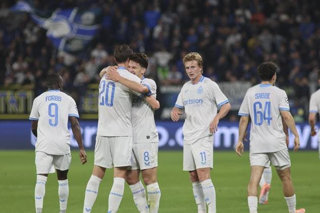 Christos Tzolis of Club Brugge celebrates with team during Atalanta BC vs Club Brugge, Chanpions League 2025-26 League phase, Matchday 2Â°, game at New Balance Arena in Bergamo (BG), Italy, on September 30, 2025.  Copyright: xDavidexCasentini IPAxSportx xipa-agency.netx xx IPA_65970143 IPA_Agency_IPA65970143