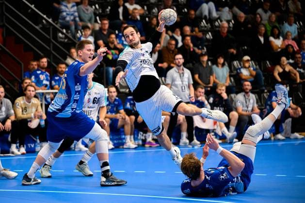 Grosswallstadt 2 HBL 25 26 TV Grosswallstadt SG BBM Bietigheim f li Axel Skaarnaes TV Grosswallstadt , Dominik Claus Bietigheim Elsenfeld Untermainhalle Bayern Germany
