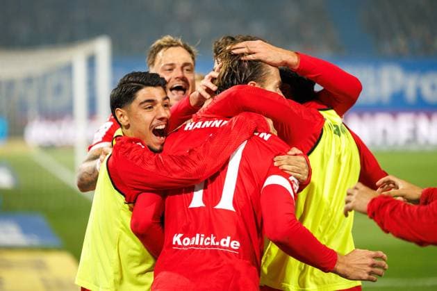 Goal celebration 0 1 Goalscorer no. 11 Moritz Hannemann FCE GER, FC Hansa Rostock vs FC Energie Cottbus, Football, Men, 3 League, 09 Matchday, Season 2025 2026, 30 09 2025 Rostock Ostseestadion Mecklenburg Vorpommern Germany
