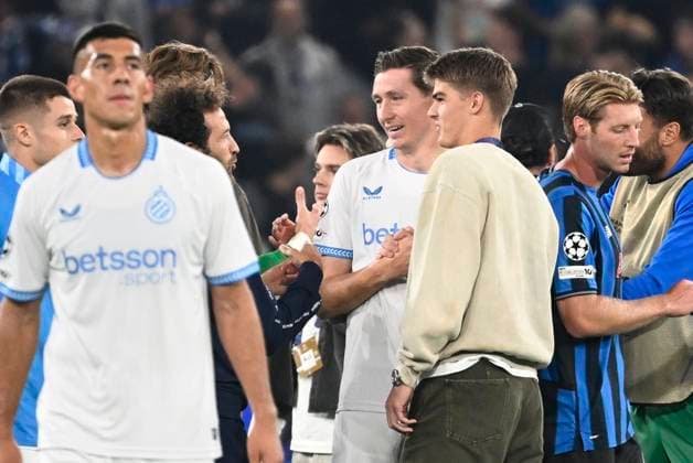 Atalanta v Club Brugge - UEFA Champions League BERGAMO, ITALY - SEPTEMBER 30 : Vanaken Hans midfielder of Club Brugge and De Ketelaere Charles forward of Atalanta during the UEFA Champions League 2025 26 League Phase MD2 match between Atalanta and Club Brugge on September 30, 2025 in Bergamo, Italy, 30 09 2025 Bergamo Italy  Copyright: xPeterxDexVoechtx