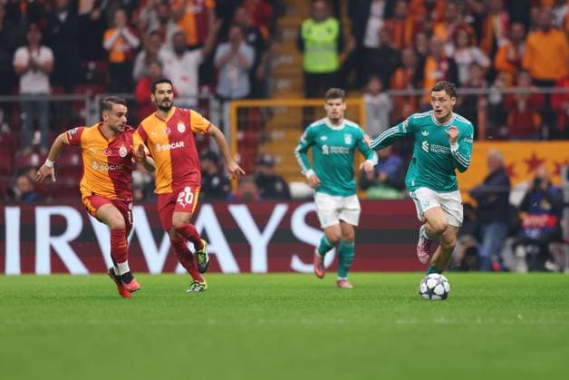 Florian Wirtz of Liverpool on the ball Galatasaray v Liverpool, UEFA Champions League, Group Stage, Football, RAMS Park, Istanbul, Turkey - 30 Sep 2025Istanbul RAMS Park Turkey EDITORIAL USE ONLY No use with unauthorised audio, video, data, fixture lists, club league logos or live services. Online in-match use limited to 120 images, no video emulation. No use in betting, games or single club league player publications.  Copyright: xRaddadxJebarah Shutterstockx 15504034ac