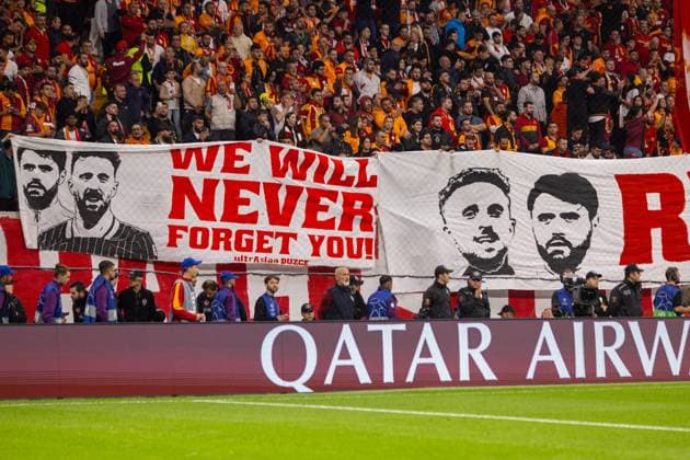 Football - UEFA Champions League - League Phase - Galatasaray A.Åž v Liverpool FC ISTANBUL, TURKEY - Tuesday, September 30, 2025: Galatasaray supporters holding a banner We Will Never Forget You in memory of Diogo Jota and Andre Silva who passed away in July this year before the UEFA Champions League match between Galatasaray A.Åž. and Liverpool FC at the Ali Sami Yen Stadium. (Photo by David Rawcliffe Propaganda) ISTANBUL Ali Sami Yen Stadium MARMARA TURKEY  Copyright: xDavidxRawcliffex P2025-09-30-Galatasaray_Liverpool-21