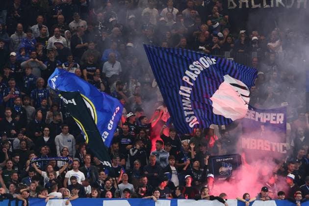 September 30, 2025, Bergamo, Lombardia: Atalanta s supporters during the UEFA Champions League soccer match between Atalanta BC and Club Brugge at the Bergamo Stadium in Bergamo, Italy, 30 September 2025..ANSA MICHELE MARAVIGLIA. Soccer: Champions League; Atalanta-Club Brugge  - ZUMAa110 20250930_zaf_a110_071 Copyright: xMichelexMaravigliax