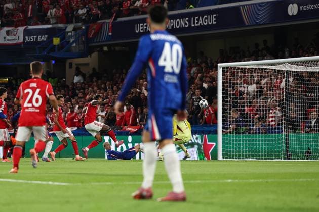 Chelsea v Benfica Champions League 30 09 2025. GOAL 1-0 Richard Rios of Benfica scores an own goal during the Champions League match between Chelsea and Benfica at Stamford Bridge, London, England on 30 September 2025. London Stamford Bridge Greater London England Editorial use only , Copyright: xPaulxPhelanx PSI-22953-0013