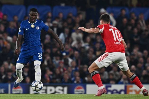 GB, London - 30 September 2025: Moises Caicedo of Chelsea F.C. in action during the match between Chelsea FC and S.L. Benfica in UEFA Champions League 2025 26 League Phase MD2 at Stamford Bridge stadium in London, England. Photo Sebastian Frej Chelsea vs. S.L. Benfica - UEFA Champions League 2025 26 League Phase MD2 Copyright: xSebastianxFrejx