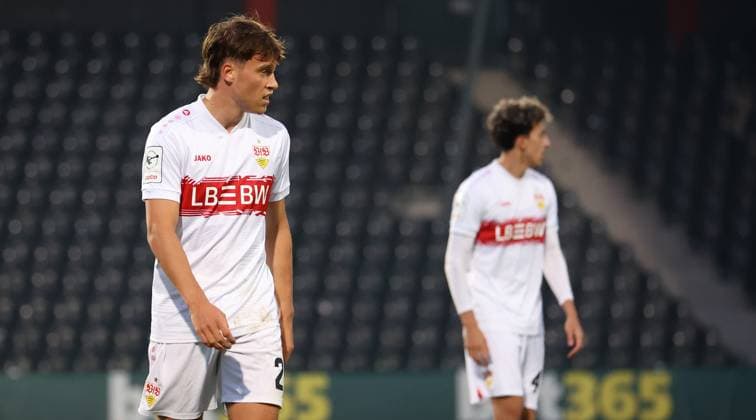 BAU 30 09 2025 Aspach Football VfB Stuttgart II vs SV Wehen Wiesbaden, Christopher Olivier VfB II disappointed