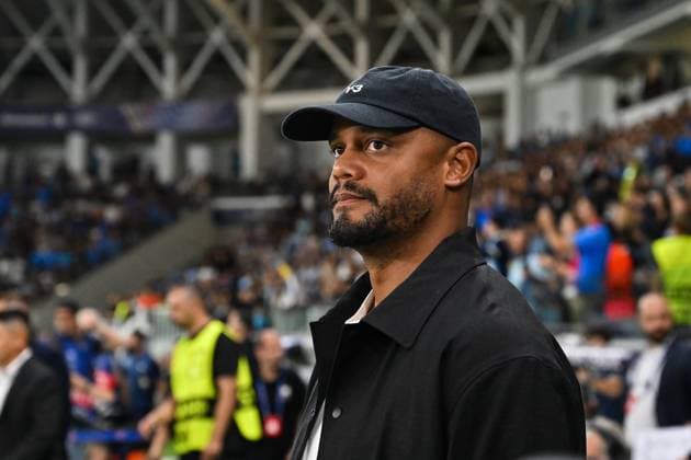 UEFA Champions League Paphos FC FC Bayern München 30 09 2025 in the picture Vincent KOMPANY Coach FC Bayern Muenchen shortly before kick-off of the match UEFA Champions League Paphos FC FC Bayern München Alphamega Stadium on 30 09 2025 Copyright: xBEAUTIFULxSPORTS Goldbergx