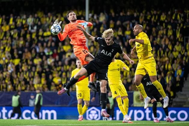 250930 Goalkeeper Nikita Haikin of Bodo Glimt and Lucas Bergvall of Tottenham Hotspur during the UEFA Champions League football match between Bodo Glimt and Tottenham on September 30, 2025 in Bodo Photo Marius Simensen BILDBYRAN COP 238 MM0044 bbeng football fotball fotboll soccer uefa champions league mesterligaen bodo glimt tottenham hotspur spurs  Copyright: MARIUSxSIMENSEN BB250930BB895
