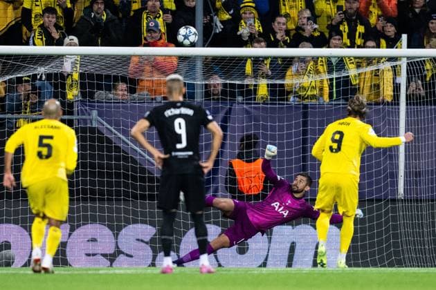 250930 Kasper Hogh of Bodo Glimt misses penalty on goalkeeper Guglielmo Vicario of Tottenham Hotspur during the UEFA Champions League football match between Bodo Glimt and Tottenham on September 30, 2025 in Bodo Photo Marius Simensen BILDBYRAN COP 238 MM0044 bbeng football fotball fotboll soccer uefa champions league mesterligaen bodo glimt tottenham hotspur spurs  Copyright: MARIUSxSIMENSEN BB250930BB928