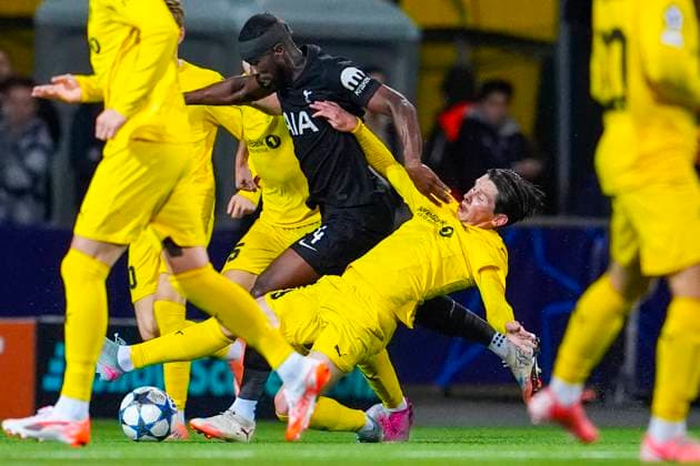 UEFA Champions League 2025 2026 Bodo Glimt Tottenham Bodo 20250930 Tottenhams Kevin Danso left and Bodo Glimts Sondre Brunstad Fet during the Champions League match between Bodo Glimt and Tottenham at Aspmyra Stadium Photo Lise Aserud NTB Bodo Norway EDITORIAL USE ONLY RESTRICTED USE FOR BETTING COMPANIES  Copyright: xLisexAserudx xNTBx