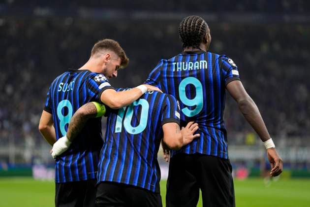 Inter Milan™s Lautaro Martinez celebrates after scoring the 1-0 goal for his team during the Uefa Champions League soccer match, between Inter and Salvia Prague at the San Siro Stadium in Milan, Italy - League phase Matchday 2 - September 30, 2025. - Soccer  Copyright: xFabioxFerrari LaPressex