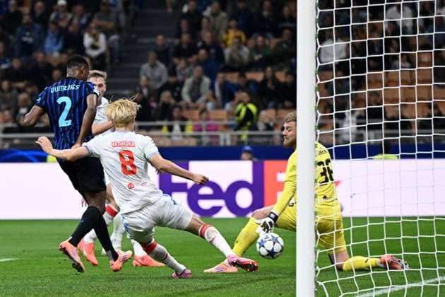 Db Milano 30 09 2025 - Champions League Inter-Slavia Praga foto Daniele Buffa Image nella foto: gol Denzel Dumfries 