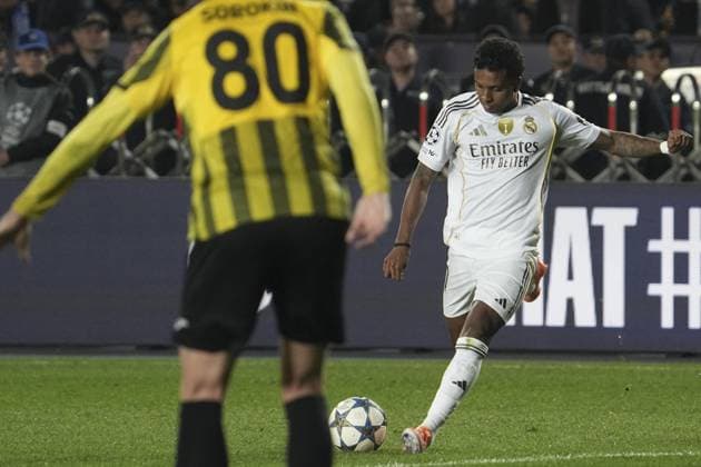 Kairat Almaty v Real Madrid - UEFA Champions League ALMATY, KAZAKHSTAN - SEPTEMBER 30: Real Madrid’s Rodrygo (11) battles for the ball with Kairat Almaty player during the UEFA Champions League group stage match between Kairat Almaty and Real Madrid at Almaty Ortalyk Stadion in Almaty, Kazakhstan on September 30, 2025. Turar Kazangapov Anadolu Almaty Kazakhstan. Editorial use only. Please get in touch for any other usage.  Copyright: x2025xAnadoluxTurarxKazangapovx