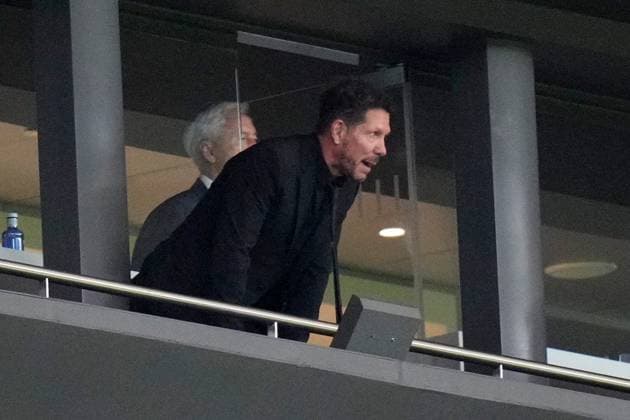 30 09 2025, xjhx, Football UEFA Champions League, Atletico Madrid Eintracht Frankfurt v l Coach Diego Simeone Atletico Madrid UEFA REGULATIONS PROHIBIT ANY USE OF PHOTOGRAPHS as IMAGE SEQUENCES and or QUASI VIDEO Madrid