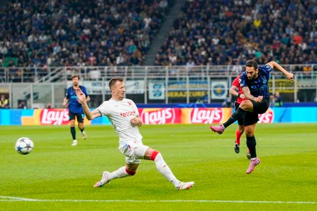 30 09 2025, Milan, Stadio Meazza, UEFA Champions League Inter Slavia Praga, Hakan Calhanoflu of Inter in action Milan Stadio Meazza Lombardy Italy Copyright: xJustPictures.ch JarixPestelaccix jp-en-JaPe-JP4_JAR_Inter_Praha_30Sept2025_0075