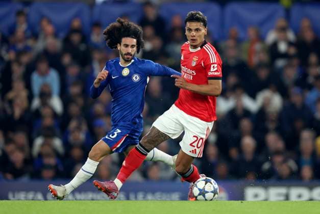 Chelsea FC v SL Benfica - UEFA Champions League 2025 26 League Phase MD2 Marc Cucurella of Chelsea and Richard Rios of SL Benfica challenge during the UEFA Champions League 2025 26 League Phase MD2 match between Chelsea FC and SL Benfica at Stamford Bridge on September 30, 2025 in London, England. London Stamford Bridge England United Kingdom Copyright: xNigelxFrench Sportsphoto APLx 14136630