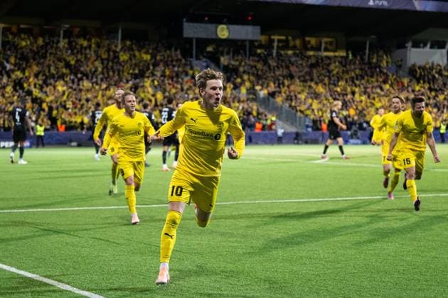 250930 Jens Petter Hauge of Bodo Glimt celebrates after 1 0 during the UEFA Champions League football match between Bodo Glimt and Tottenham on September 30, 2025 in Bodo Photo Marius Simensen BILDBYRAN COP 238 MM0044 bbeng football fotball fotboll soccer uefa champions league mesterligaen bodo glimt tottenham hotspur spurs jubel  Copyright: MARIUSxSIMENSEN BB250930ZK001