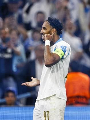 MARSEILLE - Pierre-Emerick Aubameyang of Olympique Marseille celebrates the 4-0 goal during the UEFA Champions League match between Olympique Marseille and Ajax at the Stade Velodrome on September 30, 2025, in Marseille, France. ANP MAURICE VAN STEEN xVIxANPxSportx xxANPxIVx 537976332 originalFilename: 537976332.jpg