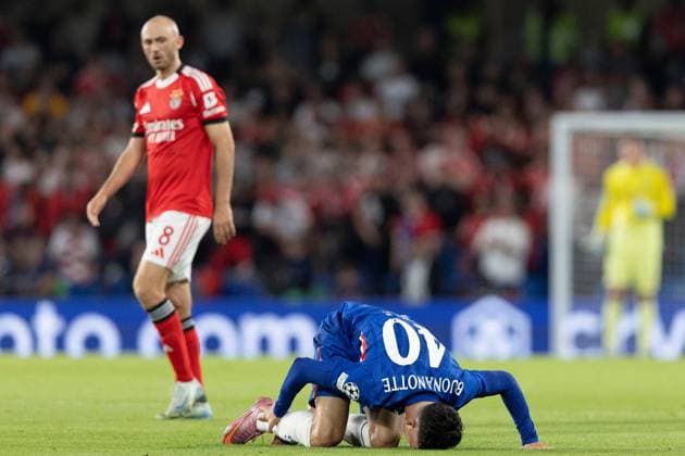 30th September 2025; Stamford Bridge, Chelsea, London, England: Champions League Football, Chelsea versus Benfica; Fredrik Aursnes of Benfica fouls Facundo Buonanotte of Chelsea  IanxStephen