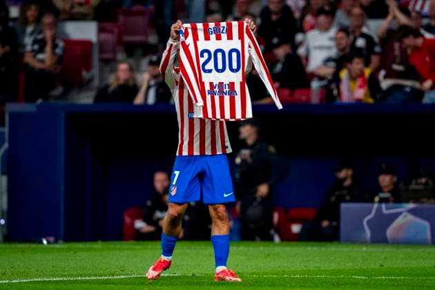 Atletico de Madrid v Eintracht Frankfurt - UEFA Champions League 2025 26 League Phase MD2 Antoine Griezmann of Atletico de Madrid celebrates his goal showing a celebratory shirt during the UEFA Champions League 2025 26 League Phase MD2 match between Atletico de Madrid and Eintracht Frankfurt at Estadio Riyadh Air Metropolitano on September 30, 2025 in Madrid, Spain. Madrid Estadio Riyadh Air Metropolitano Madrid Spain Copyright: xAlbertoxGardinx AGardin_20250930_Foot_Cha_AtlMad_EinFra_1882