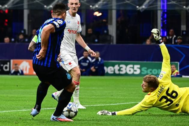 Inter Milan v Slavia Praha - UEFA Champions League MILAN, ITALY - SEPTEMBER 30: Lautaro Martinez of Inter Milan scores his team third goal during the UEFA Champions League football match between Inter Milan and Slavia Prague at San Siro Stadium in Milan, Italy on September 30, 2025 Piero Cruciatti Anadolu Milan Italy. Editorial use only. Please get in touch for any other usage.  Copyright: x2025xAnadoluxPieroxCruciattix