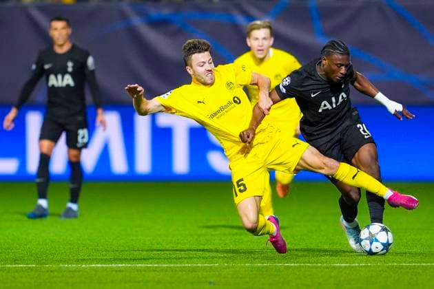 UEFA Champions League 2025 2026: Bodo Glimt - Tottenham Bodo 20250930. Bodo Glimt s Fredrik Bjorkan and Tottenham s Mohammed Kudus during the Champions League match between Bodo Glimt and Tottenham at Aspmyra Stadium. Photo: Lise Aserud NTB Bodo Norway EDITORIAL USE ONLY. RESTRICTED USE FOR BETTING COMPANIES Ref:_SPO8-JG7Qwr910.jpg  Copyright: xLisexAserudx xNTBx
