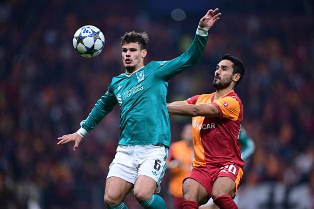Galatasaray v Liverpool - UEFA Champions League ISTANBUL, TURKIYE - SEPTEMBER 30: Ilkay Gundogan of Galatasaray in action against Milos Kerkez of Liverpool during the UEFA Champions League week 2 match between Galatasaray and Liverpool at RAMS Park in Istanbul, Turkiye, on September 30, 2025. Abdulhamid Hosbas Anadolu Istanbul Turkey. Editorial use only. Please get in touch for any other usage.  Copyright: x2025xAnadoluxAbdulhamidxHosbasx