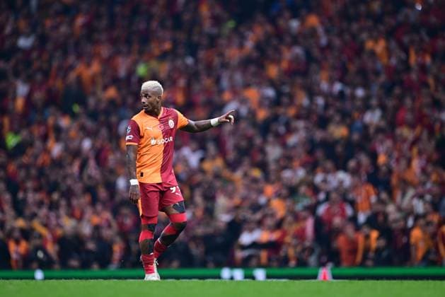Galatasaray v Liverpool - UEFA Champions League ISTANBUL, TURKIYE - SEPTEMBER 30: Lemina of Galatasaray gestures during the UEFA Champions League week 2 match between Galatasaray and Liverpool at RAMS Park in Istanbul, Turkiye, on September 30, 2025. Abdulhamid Hosbas Anadolu Istanbul Turkey. Editorial use only. Please get in touch for any other usage.  Copyright: x2025xAnadoluxAbdulhamidxHosbasx