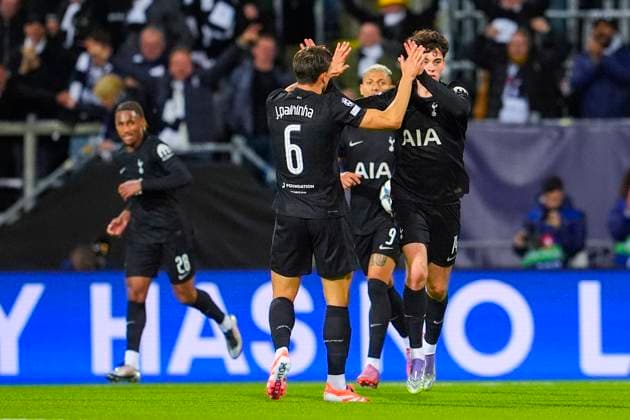 UEFA Champions League 2025 2026 Bodo Glimt Tottenham Bodo 20250930 Tottenham s Archie Gray contributes to Bodo Glimt s own goal during the Champions League match between Bodo Glimt and Tottenham at Aspmyra Stadium Photo Lise Aserud NTB Bodo Norway EDITORIAL USE ONLY RESTRICTED USE FOR BETTING COMPANIES  Copyright: xLisexAserudx xNTBx