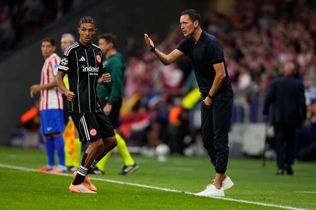 30 09 2025, xjhx, Football UEFA Champions League, Atletico Madrid Eintracht Frankfurt v l Jean Matteo Bahoya Eintracht Frankfurt Coach Dino Toppmöller Toppmoeller Eintracht Frankfurt UEFA REGULATIONS PROHIBIT ANY USE OF PHOTOGRAPHS as IMAGE SEQUENCES and or QUASI VIDEO Madrid